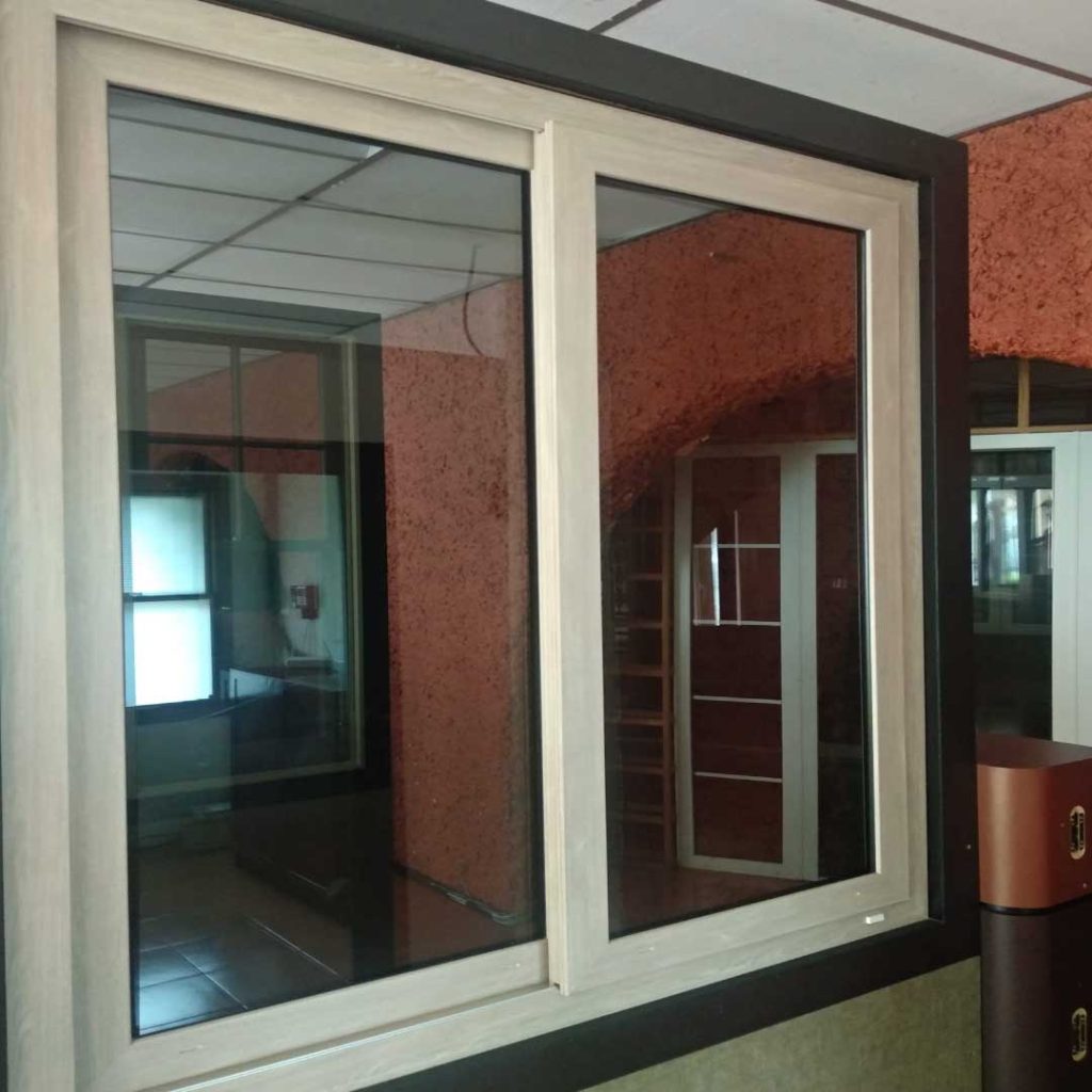 Ventana Karleton de PVC